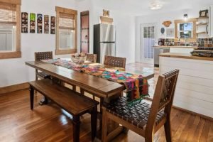 Vacation Rental In Lubbock - Freaky Tiki - Dining Room
