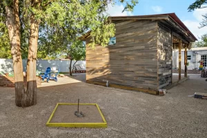 Vacation Rental In Lubbock - The Hut - Backyard